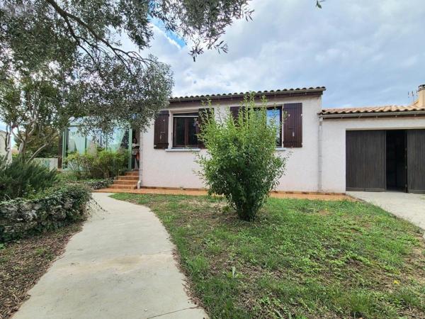 Maison à vendre à Pierrelatte dans la Drôme (26700), ref : 26060-791