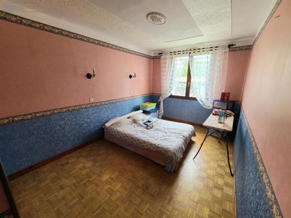 Maison à vendre à Pierrelatte dans la Drôme (26700), ref : 26060-791