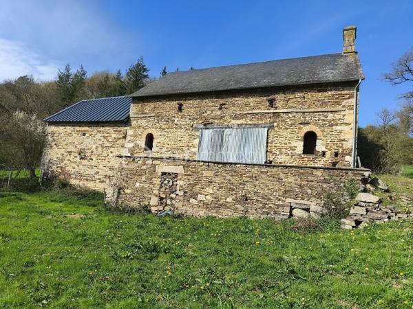 Amoureux de la nature, de calme de projets authentiques, ce bien rare est fait pour vous.

Au cœur d'un environnement préservé et verdoyant, découvrez cet ancien moulin en pierre d'environ 93 m2 au sol, offrant un projet de vie écologique ou de rénovation de caractère.

Implanté sur une magnifique parcelle d'un pue plus de 3 hectares, ce bien bénéficie d'un cadre naturel unique, propice à la sérénité, à l'autonomie et aux projets en harmonie avec l'environnement.

Le moulin est entièrement à rénover sauf la toiture qui a été refaite en 2001. Il ne dispose actuellement ni eau et ni électricité, laissant libre cours à un projet respectueux de la nature : habitat autonome, éco-lieu, refuge ou résidence secondaire pleine de charme.

A noter : Bien non viabilisé - travaux importants à prévoir, idéal pour les passionnés de rénovation et de projets durables.

Un lieu rare pour se reconnecter à l'essentiel et donner vie à un projet unique.

Contactez moi pour plus d'informations ou organiser une visite.