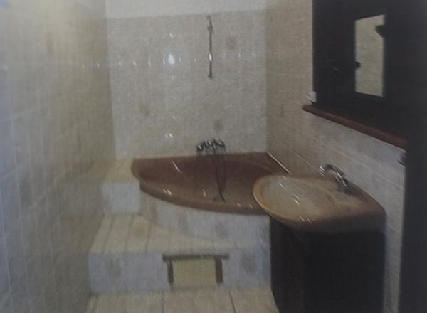 Villa T4+ piscine 6858m2 Montsinnery-La Carapa 18000€