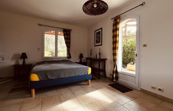 DEMEURE AU COEUR D'UN VILLAGE PROVENÇAL