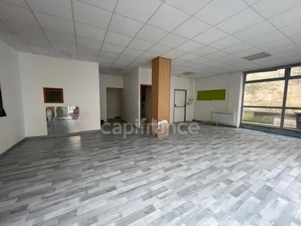 Immeuble de 82m2, 2 appartements en location à TONNEINS (47)