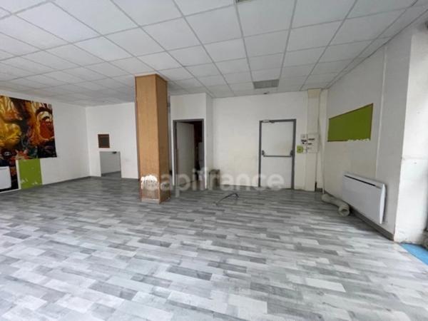 Immeuble de 82m2, 2 appartements en location à TONNEINS (47)