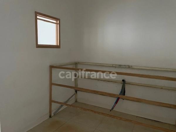 Immeuble de 82m2, 2 appartements en location à TONNEINS (47)