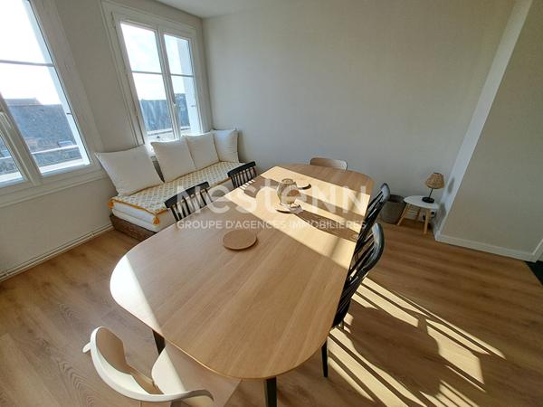 Concarneau - Superbe T4 entièrement rénové au centre ville proche corniche