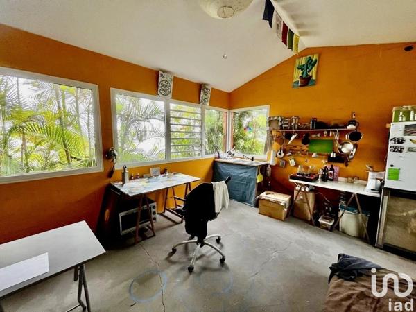 Maison 8 pièces de 298 m² à Les Avirons (97425)