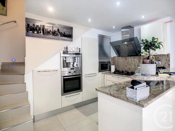 Maison à vendre  6 pièces - 201,97 m2 ANTIBES - 06