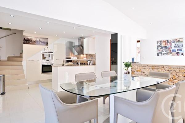 Maison à vendre  6 pièces - 201,97 m2 ANTIBES - 06