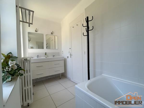 Maison 178m² – 6 pièces – Piscine – Terrain 1 074m²
