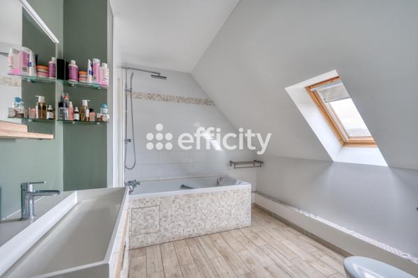 Appartement 5 pièces - 100 m² Exclusivité efficity