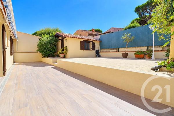 Maison à vendre  4 pièces - 92,37 m 2   FREJUS  - 83