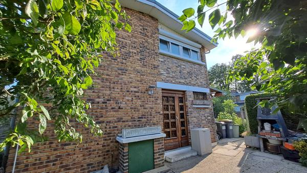 A VENDRE MONTIGNY LE BX LE VILLAGE MAISON 4 CHAMBRES , terrain clos 363m²