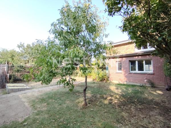 A VENDRE MONTIGNY LE BX LE VILLAGE MAISON 4 CHAMBRES , terrain clos 363m²