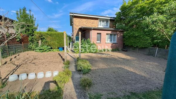 A VENDRE MONTIGNY LE BX LE VILLAGE MAISON 4 CHAMBRES , terrain clos 363m²