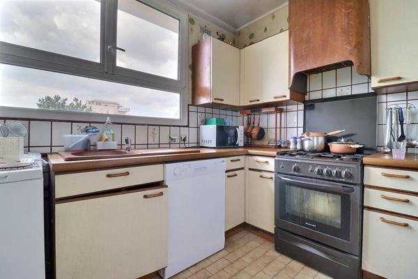 Appartement Colombes 3 pièce(s) 70.06 m2