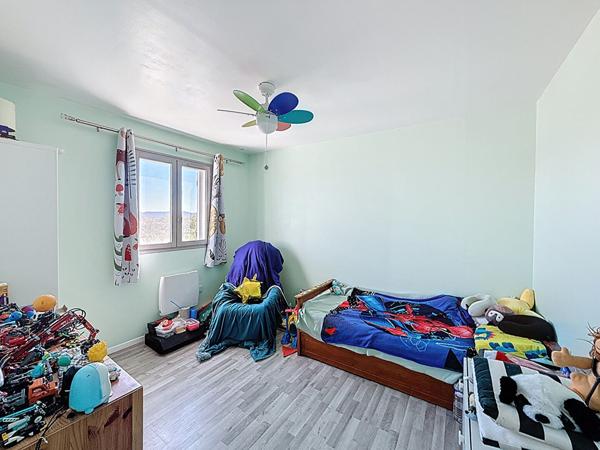 Maison Saint Maximin La Sainte Baume 6 pièces 141 m2 au calme