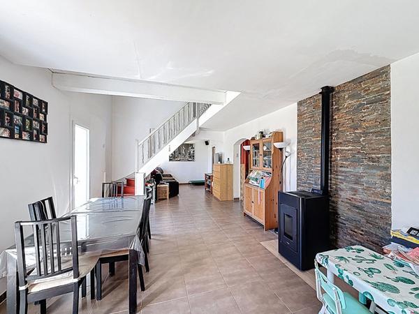 Maison Saint Maximin La Sainte Baume 6 pièces 141 m2 au calme