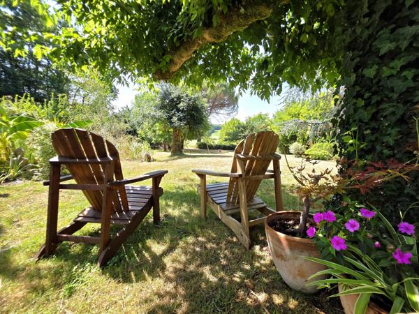 Charmante ferme avec maison d'amis, grange, piscine et vue panoramique sur la campagne