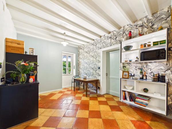 Charmante ferme avec maison d'amis, grange, piscine et vue panoramique sur la campagne