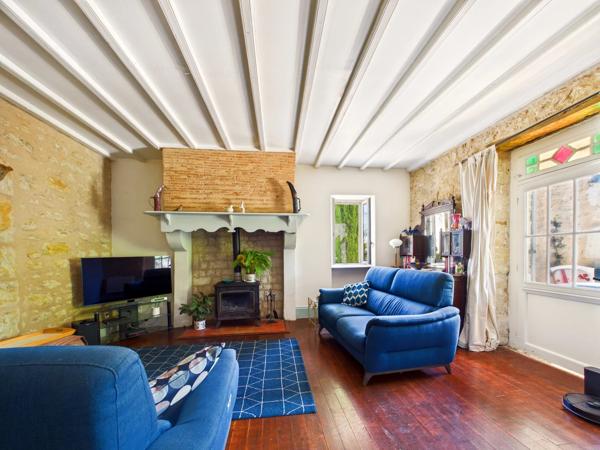 Charmante ferme avec maison d'amis, grange, piscine et vue panoramique sur la campagne