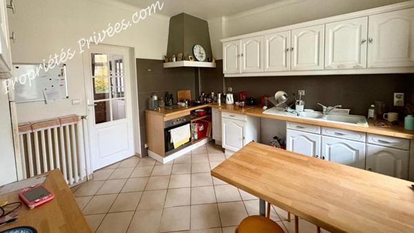 Maison  11 pièce(s) 125483 m2