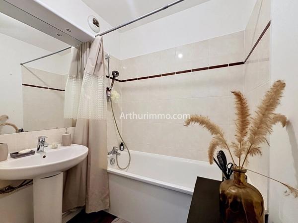 Vente                                                      Appartement
                        
                     4 pièces                      98 m2                     à Limeil-Brévannes