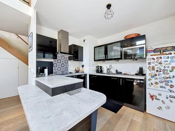 Vente                                                      Appartement
                        
                     4 pièces                      98 m2                     à Limeil-Brévannes