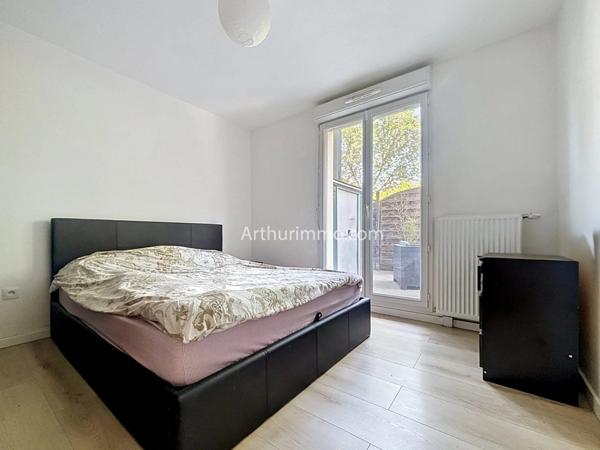 Vente                                                      Appartement
                        
                     4 pièces                      98 m2                     à Limeil-Brévannes