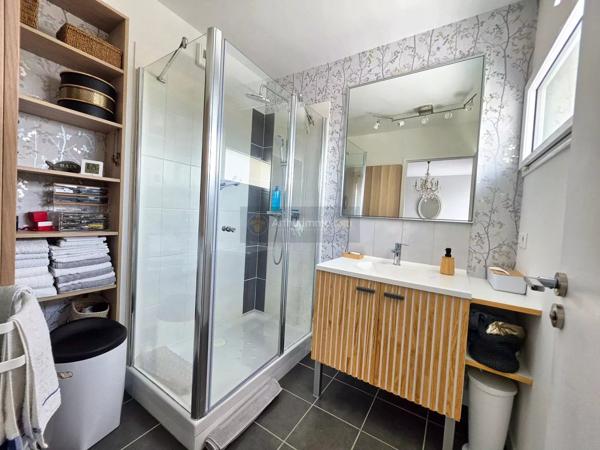 Vente                                                      Maison
                        
                     4 pièces                      92 m2                     à Brest