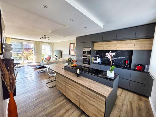 Vente                                                      Maison
                        
                     4 pièces                      92 m2                     à Brest