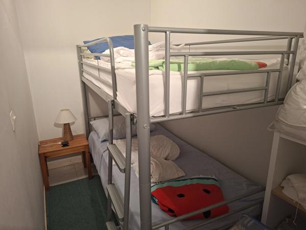 Propriété en pierre en excellent état avec piscine chauffée
