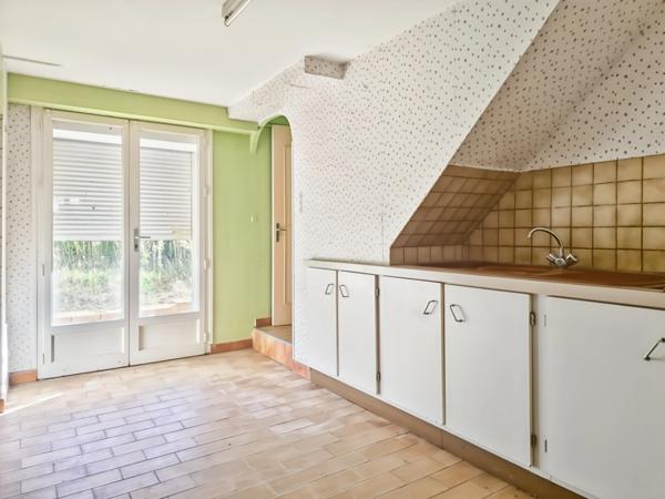 Pavillon sur sous-sol à Ruaudin - À deux pas du centre-bourg