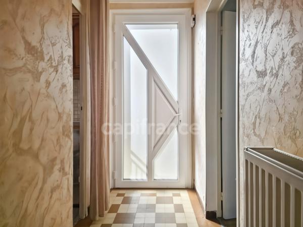 Pavillon sur sous-sol à Ruaudin - À deux pas du centre-bourg