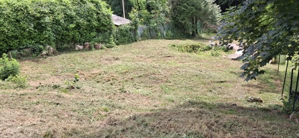 Terrain de 462 M2 Façade de 16M à vendre  POMMEUSE (77)