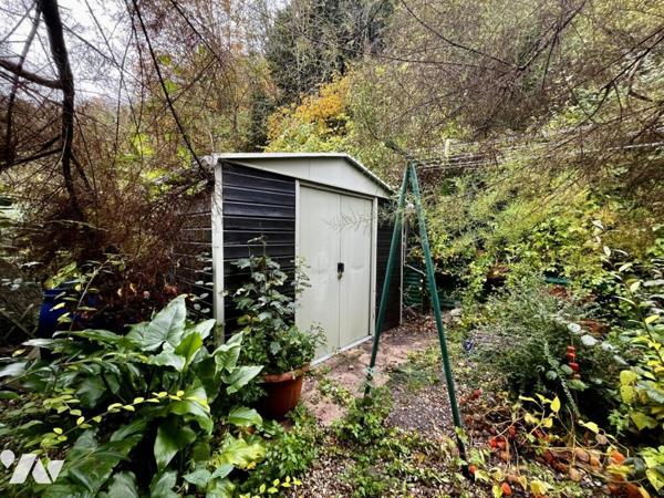 Maison de style normand, couverte en ardoises