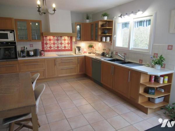 Maison de 8 pièces de 231 m² sur 2 173 m²