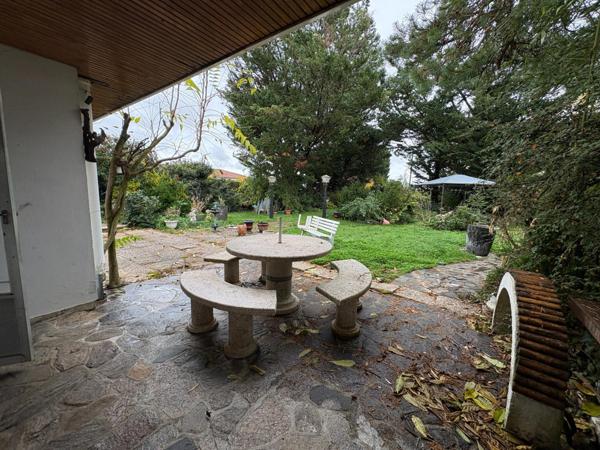 Pavillon américain de plain pied sur 1070m²