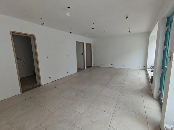 🏢 Immeuble mixte avec vue exceptionnelle - Centre-ville de Châteauneuf du Faou