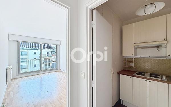 Appartement à vendre    1 pièce • 32,16 m2 Paris 15