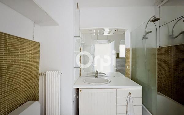 Appartement à vendre    1 pièce • 32,16 m2 Paris 15