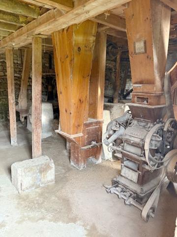 Charantonnay (38790) ANCIEN MOULIN À EAU REMARQUABLE – CHARANTONNAY