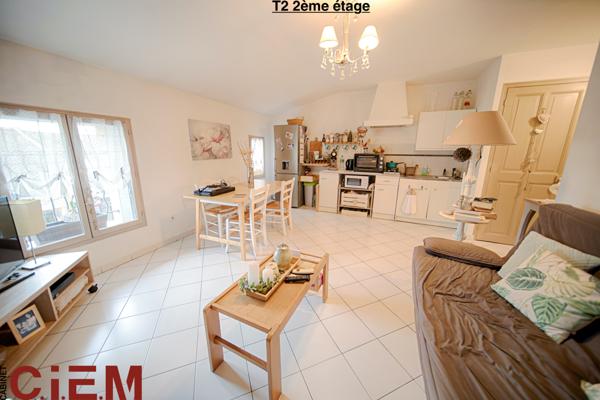 Monteux (84170) 2 PIECES 42m2 MONTEUX (84) T2