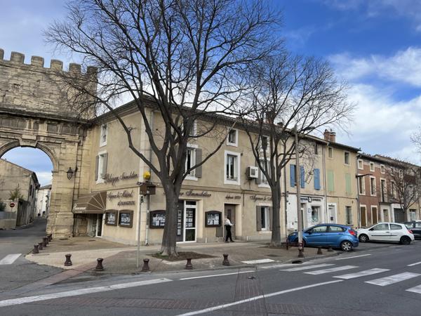 Monteux (84170) 2 PIECES 42m2 MONTEUX (84) T2