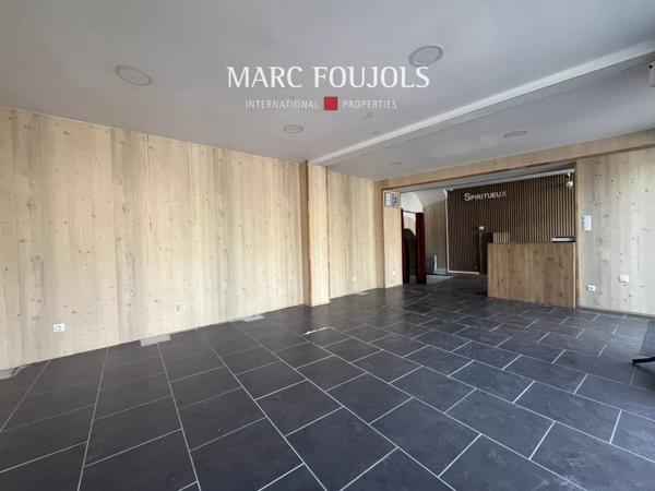 CHANTILLY CENTRE – Local commercial avec espace atypique en sous-sol