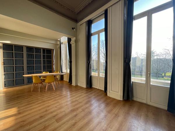 A LOUER : T2 à TOURCOING • Place de la Victoire - TOURCOING-CENTRE • 870 € CC • Réf. 00719-002