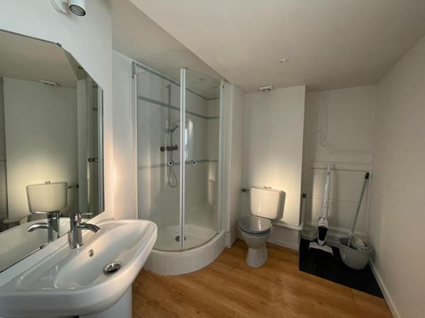 A LOUER : T2 à TOURCOING • Place de la Victoire - TOURCOING-CENTRE • 870 € CC • Réf. 00719-002