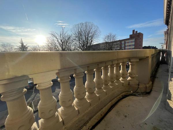 A LOUER : T2 à TOURCOING • Place de la Victoire - TOURCOING-CENTRE • 870 € CC • Réf. 00719-002