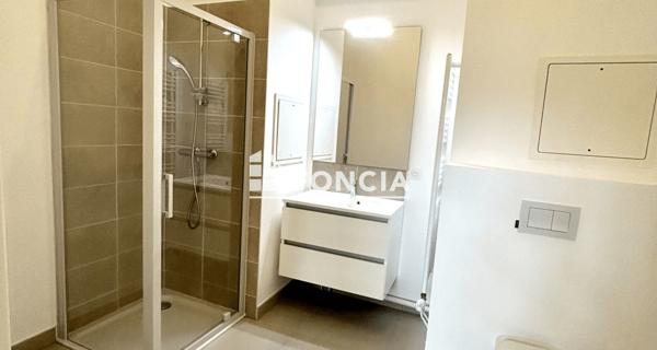 Location Studio 33.75 m² - Saint-ouen-sur-seine 93400