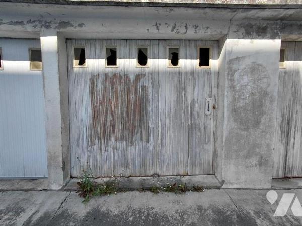 Garage à vendre à Pontivy (56300) dans le Morbihan (56)

À vendre, garage de 20m² situé au co...