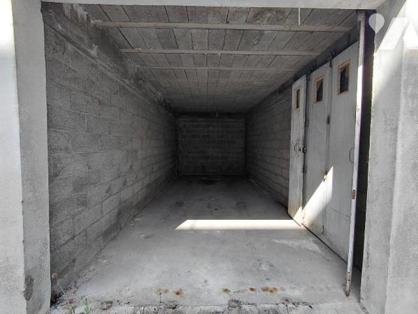 Garage à vendre à Pontivy (56300) dans le Morbihan (56)

À vendre, garage de 20m² situé au co...